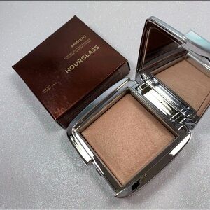 Hourglass Ambient Strobe Lighting Powder in the shade Euphoric Strobe Light NIB